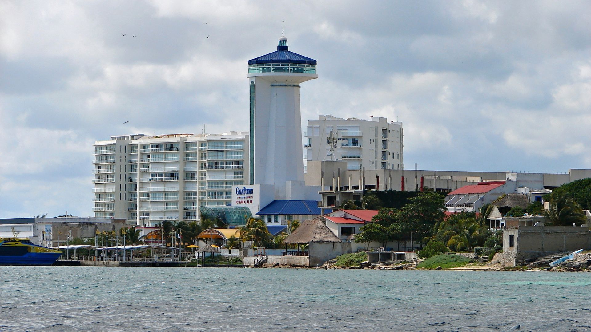 ferry a Isla Mujeres desde Puerto Juarez