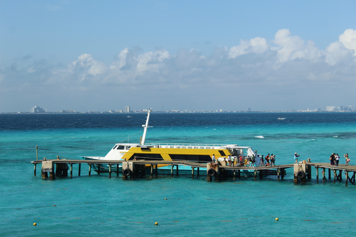 Ferry to Garrafon Park