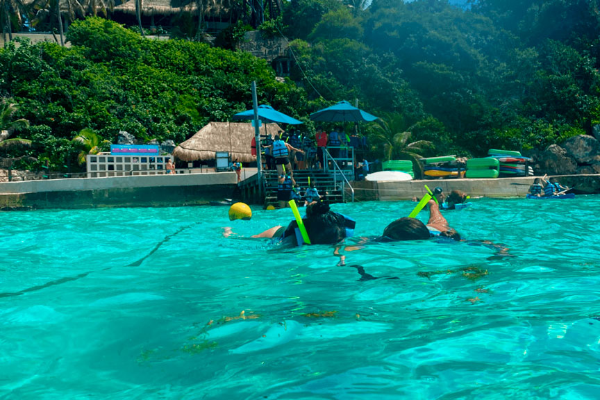 snorkeling tour in isla mujeres